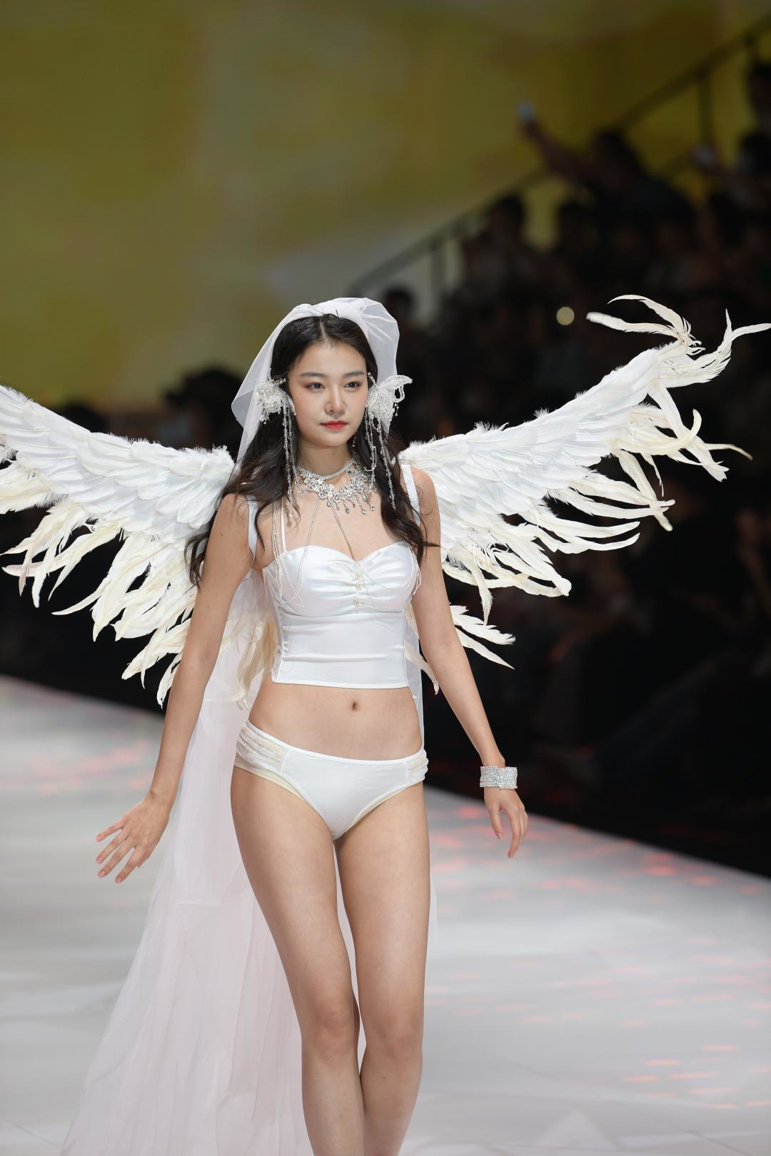 图片[4]-T台美女 模特秀场风采-图满多