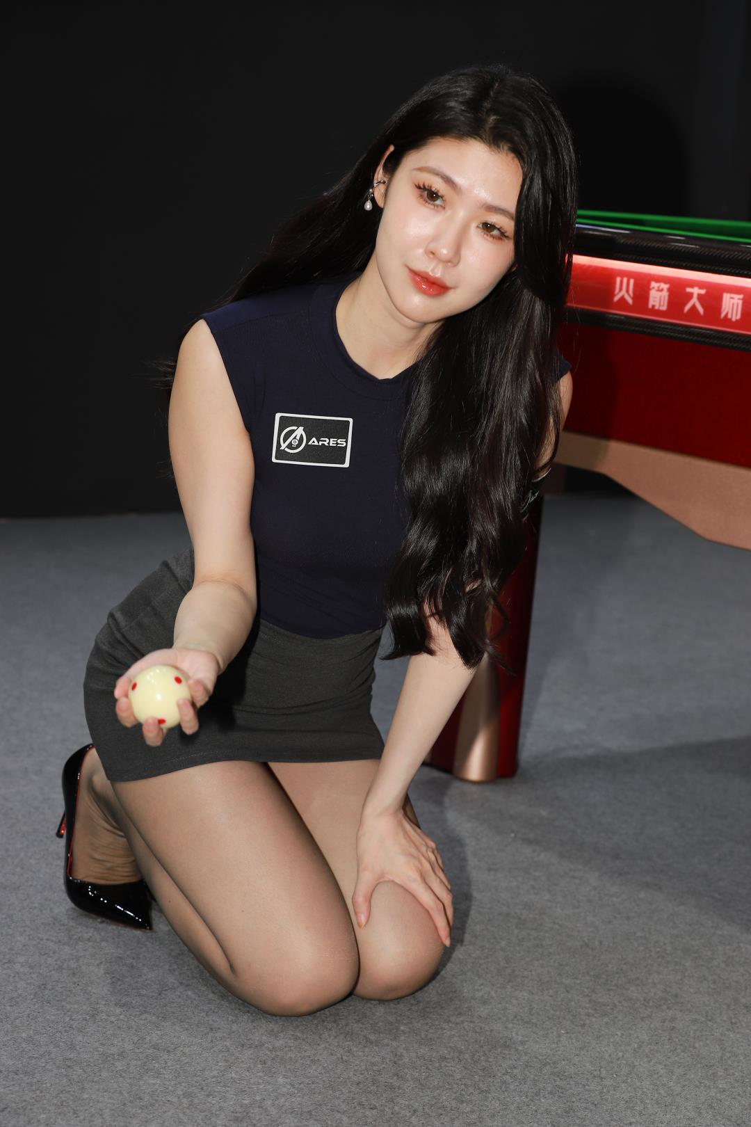 图片[5]-漂亮姐姐 丝袜黑高跟弦子-图满多