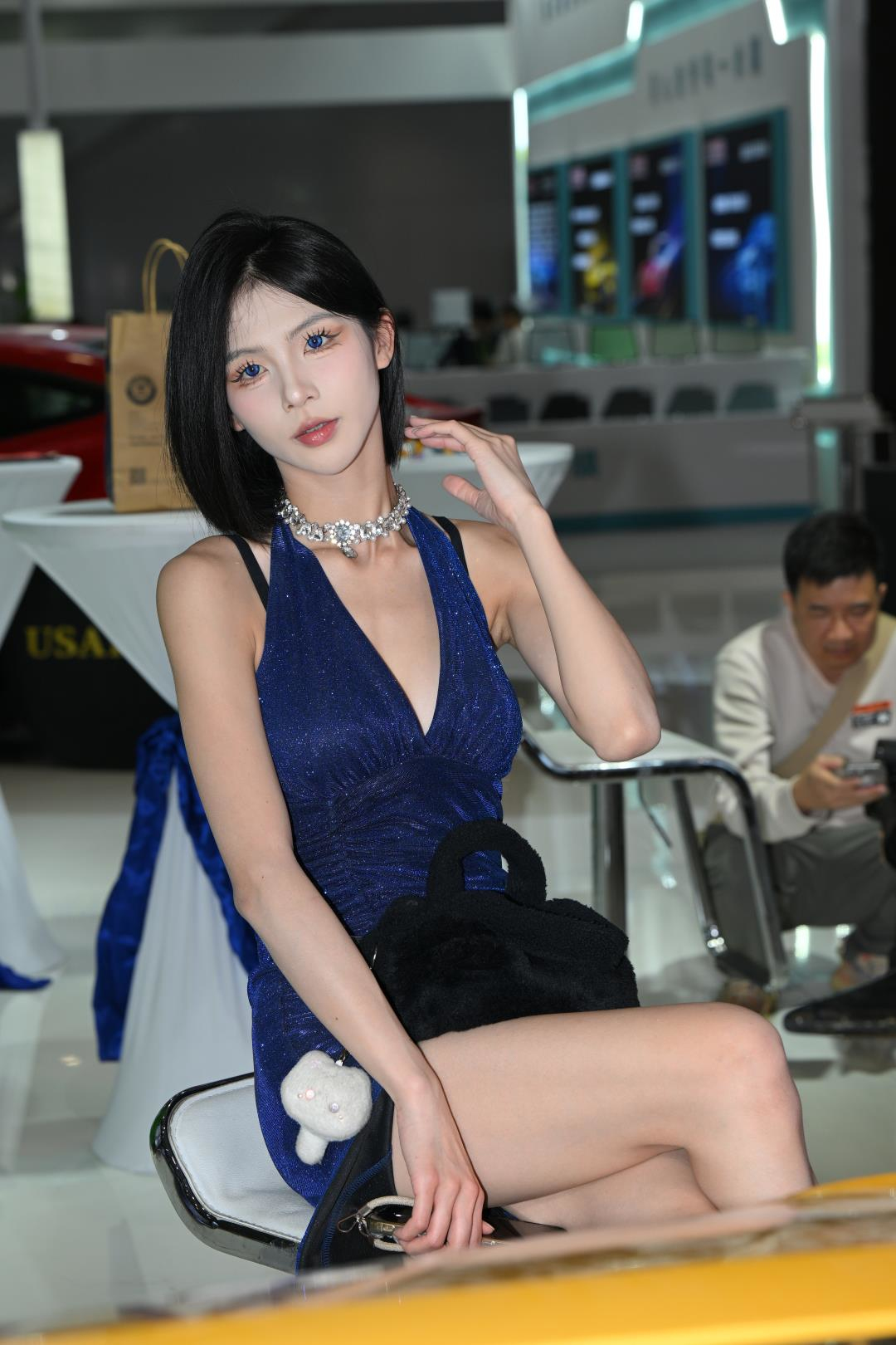 蓝色妩媚长裙 模特美女-图满多