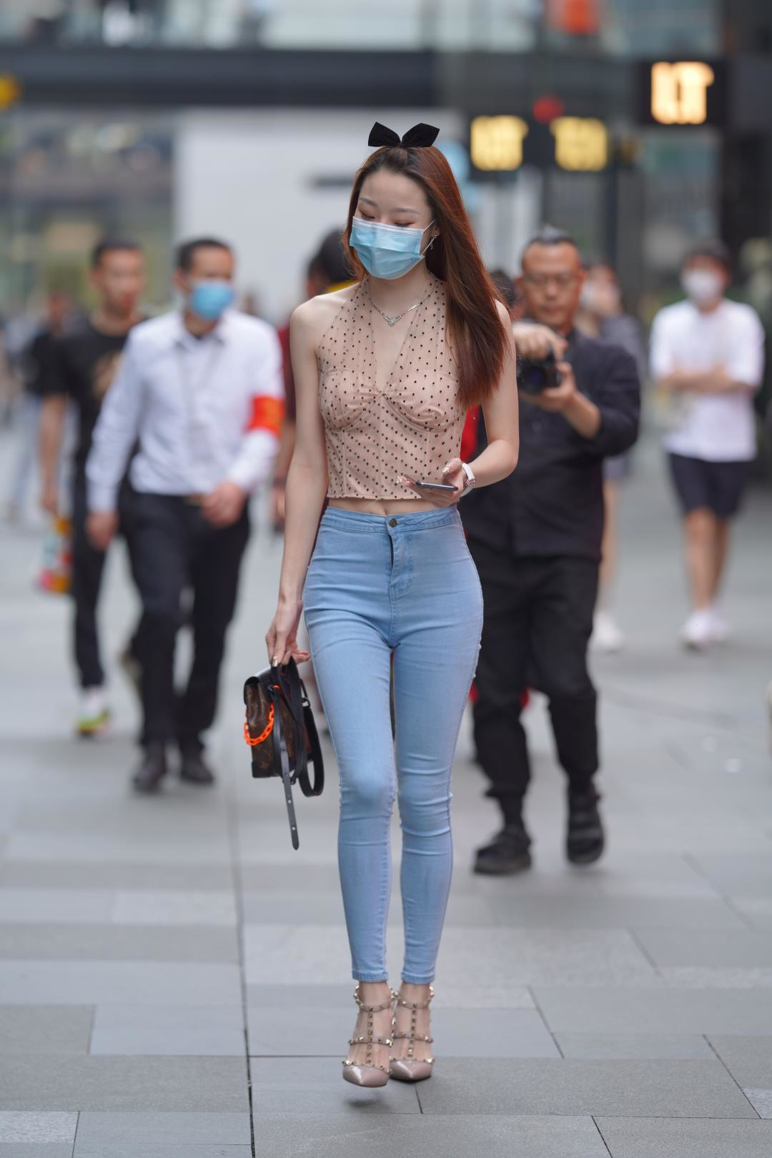 图片[3]-紧身铅笔牛仔裤 高挑大长腿女郎(套图+视频)-图满多