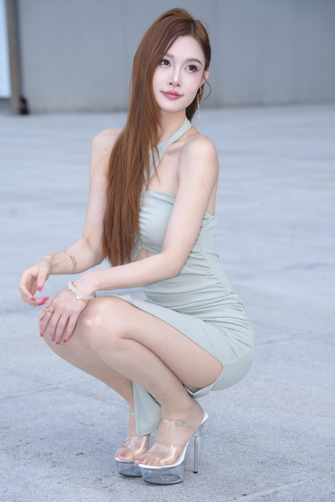 图片[8]-绿色修身裙高挑大长腿-图满多