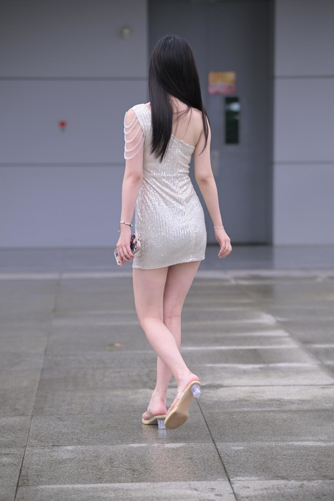 图片[7]-包臀短裙清纯小妹(套图+视频)-图满多
