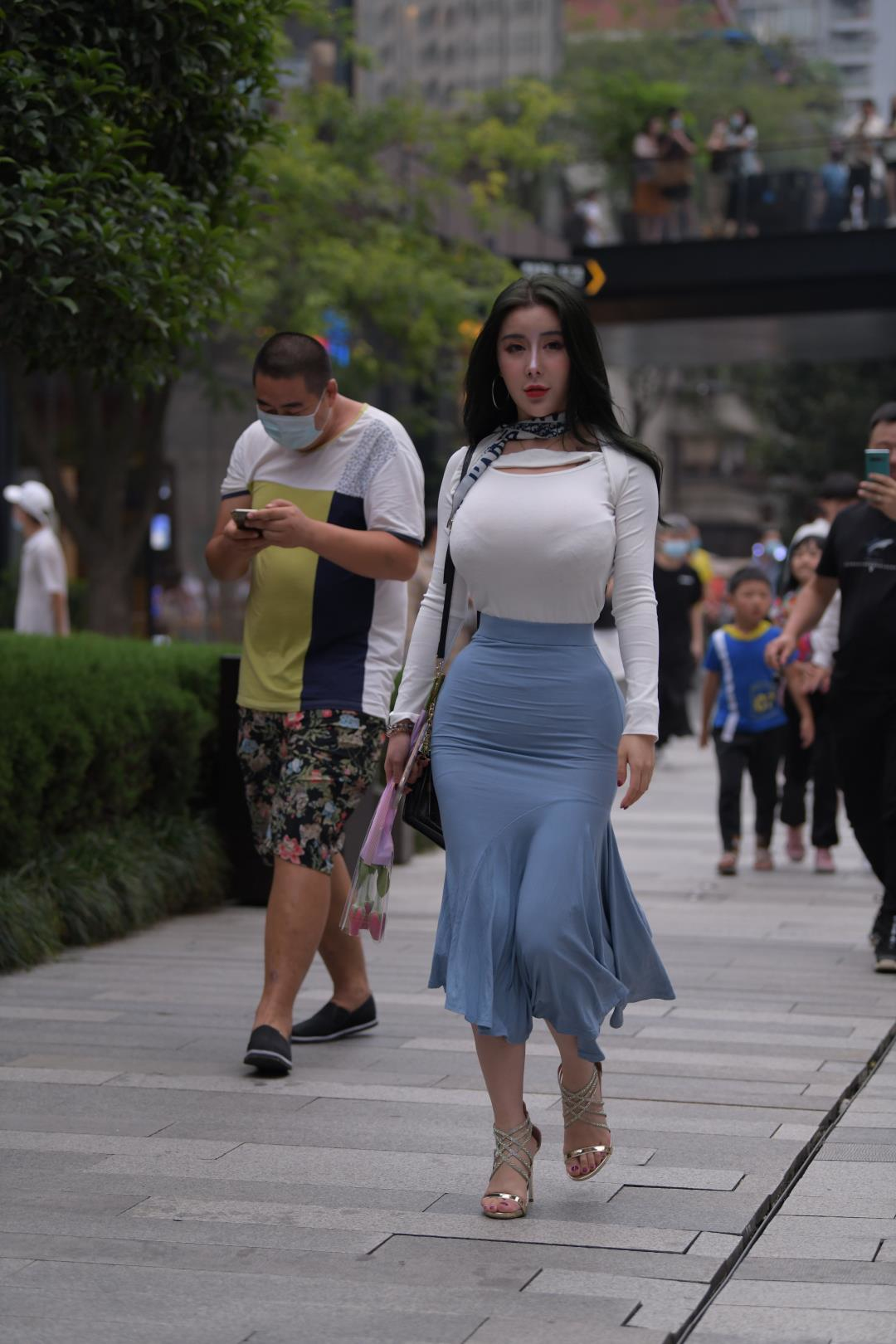 极限的比例 浑圆挺翘-图满多