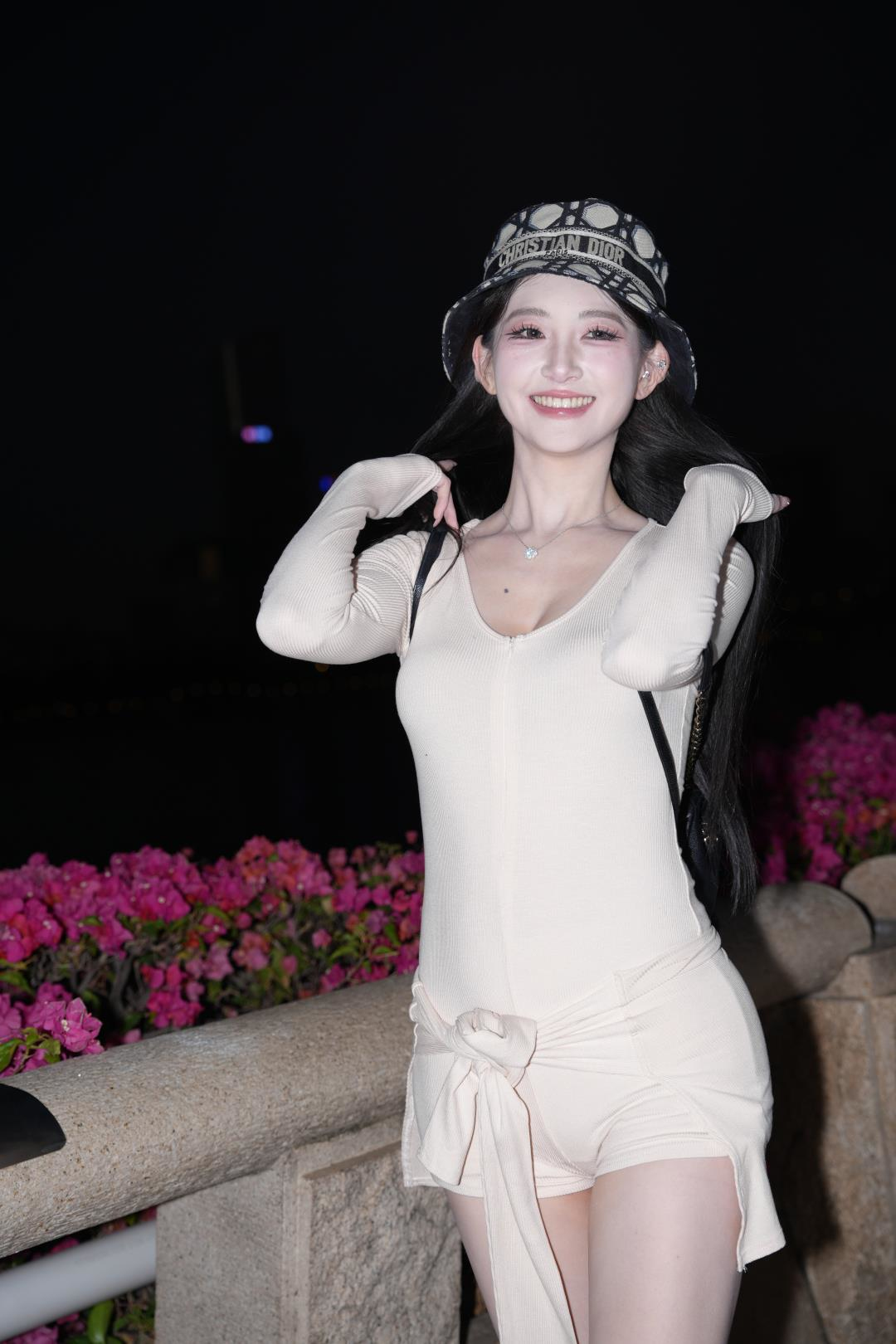 图片[7]-高挑大长腿 白色连体粥粥酱-图满多